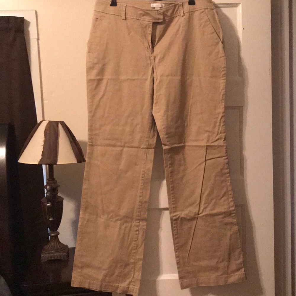 New York and Company Khakis size 10 reg